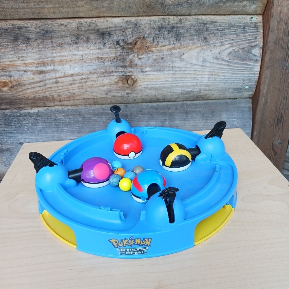 Pokemon Diamond and Pearl Marble Catch Game w/7 Marbles - Jakks Pacific 2007